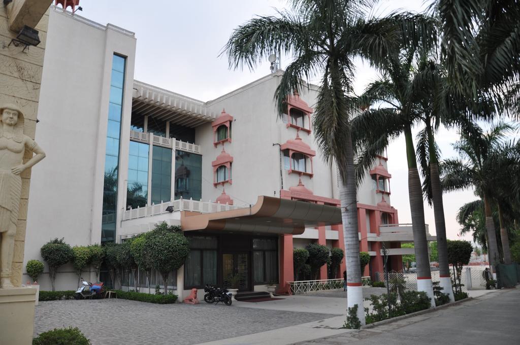Hotel Jabali Palace Jabalpur Exterior foto