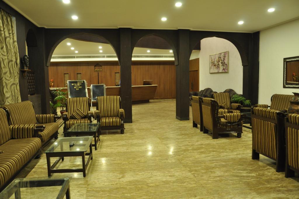 Hotel Jabali Palace Jabalpur Exterior foto